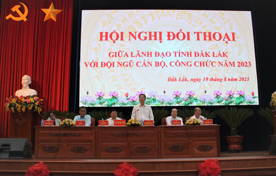 Hội nghị đối thoại giữa lãnh đạo tỉnh với đội ngũ cán bộ, công chức năm 2023